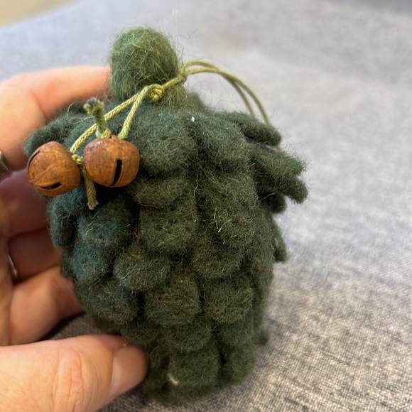 SALE! Pine cone with bells ornament - Picture 4 of 4